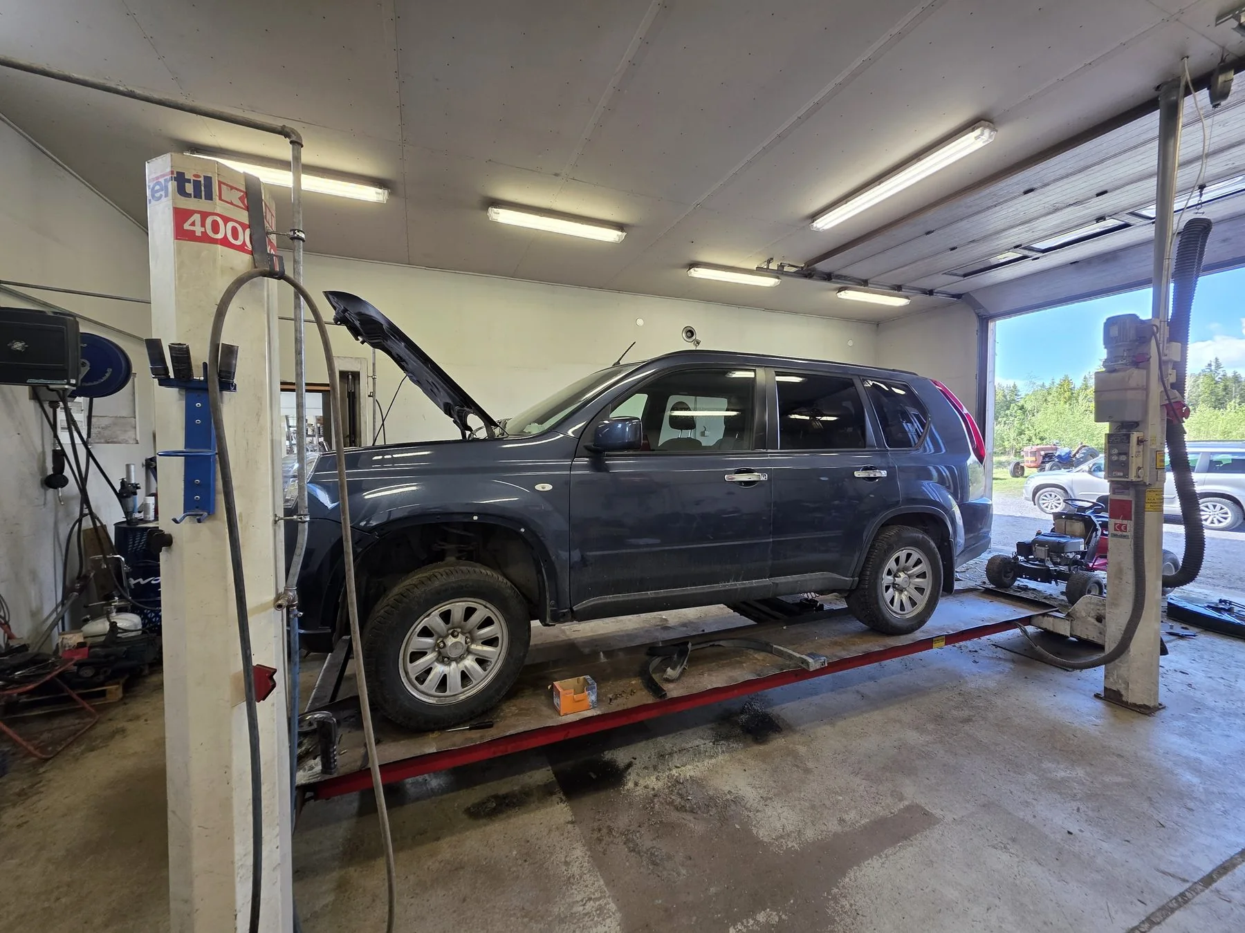 Autohuolto ja ajoneuvon huoltotyö Motoauralla Aurassa